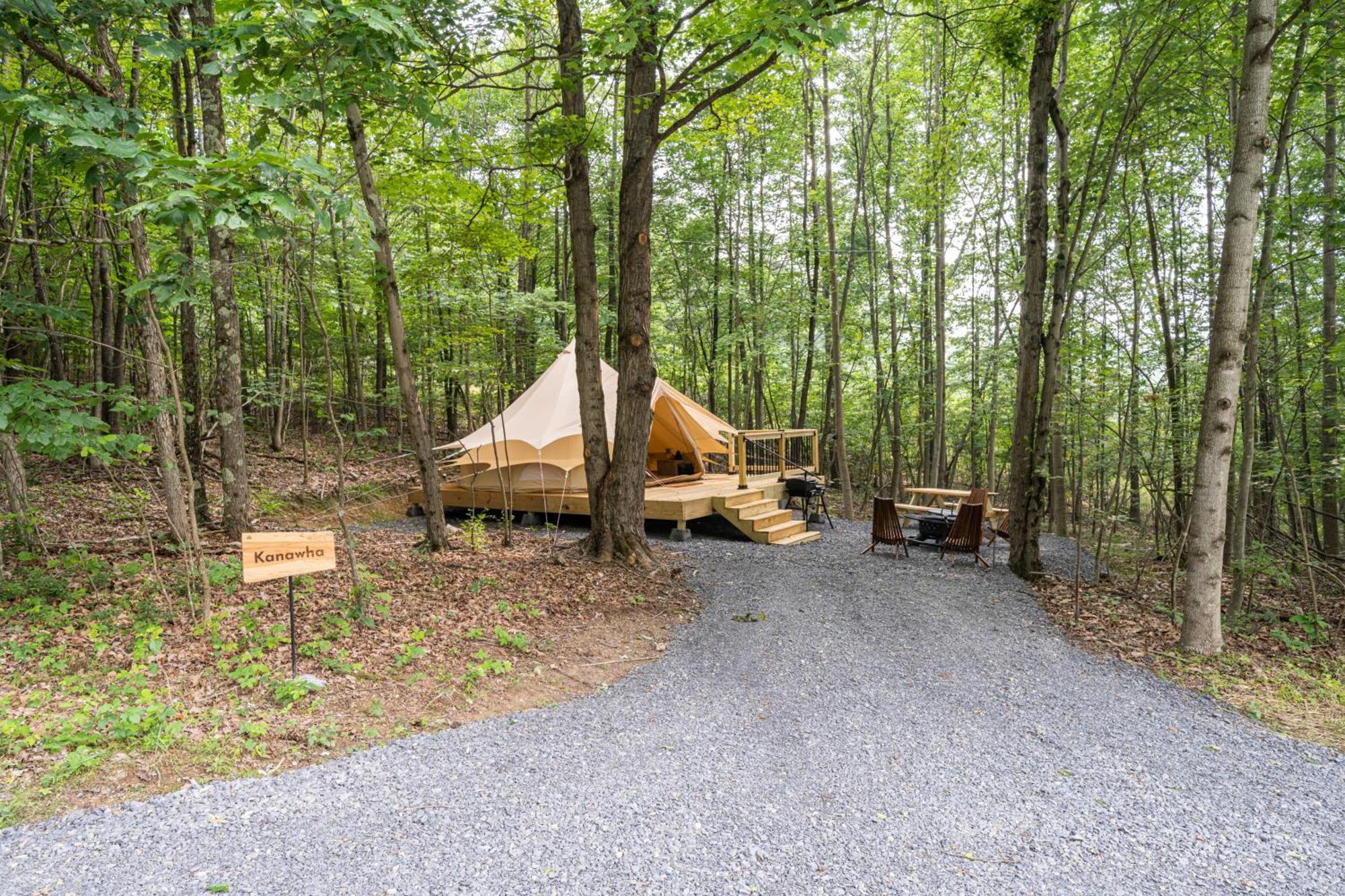 Firefly Ridge Luxury Retreat Hotel Great Cacapon Buitenkant foto