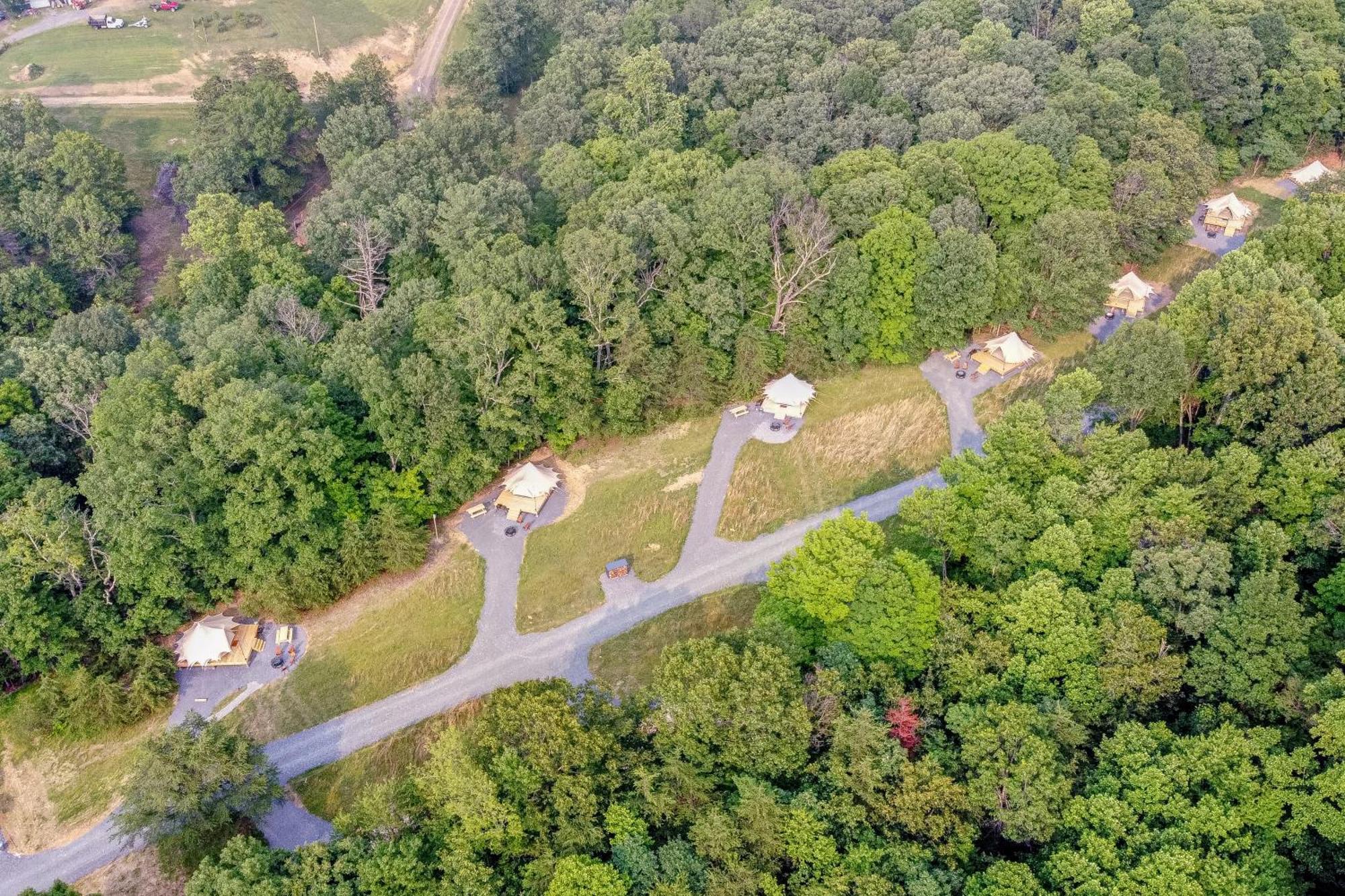 Firefly Ridge Luxury Retreat Hotel Great Cacapon Buitenkant foto