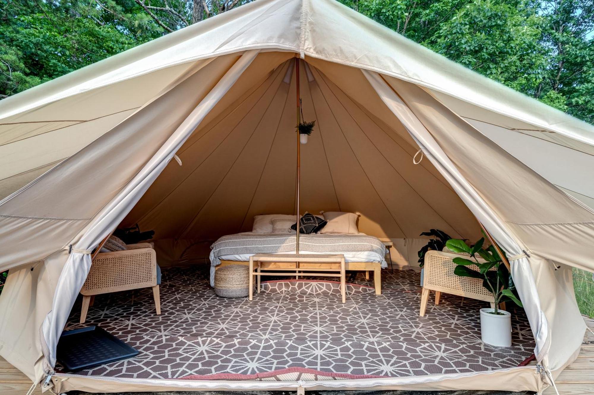 Firefly Ridge Luxury Retreat Hotel Great Cacapon Buitenkant foto