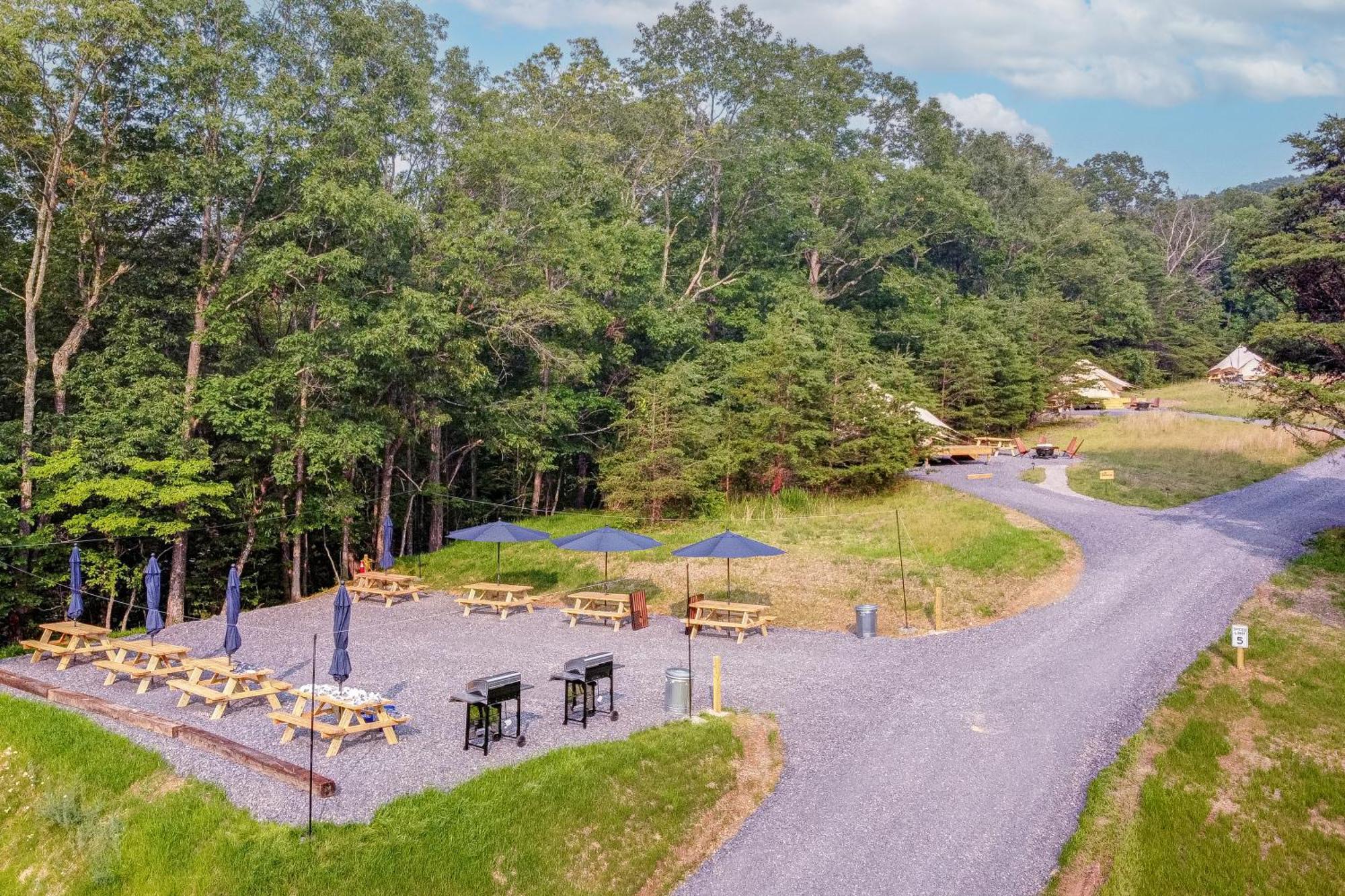 Firefly Ridge Luxury Retreat Hotel Great Cacapon Buitenkant foto