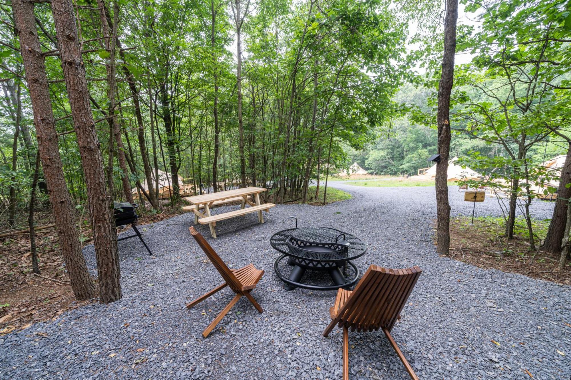 Firefly Ridge Luxury Retreat Hotel Great Cacapon Buitenkant foto