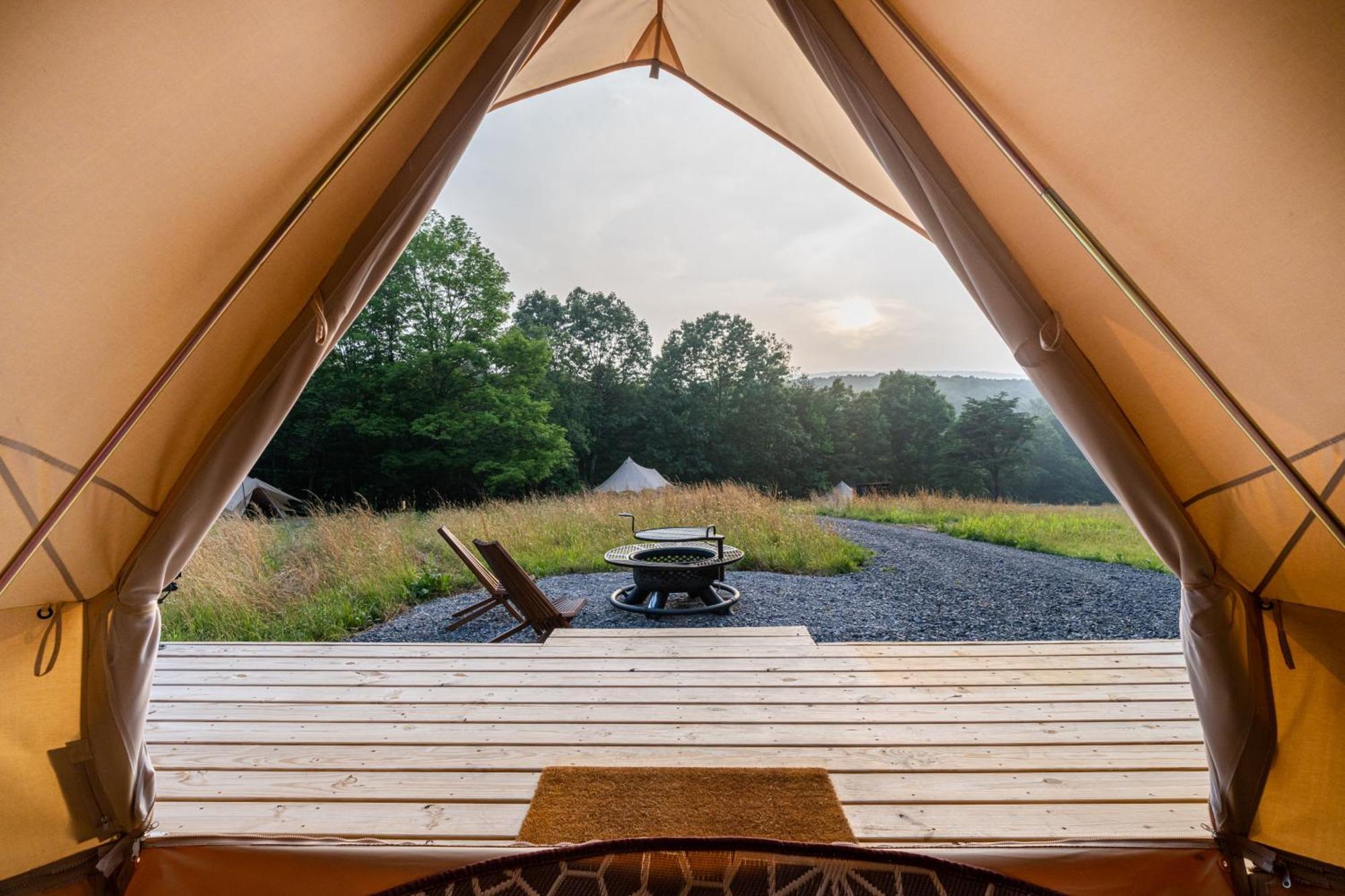 Firefly Ridge Luxury Retreat Hotel Great Cacapon Buitenkant foto