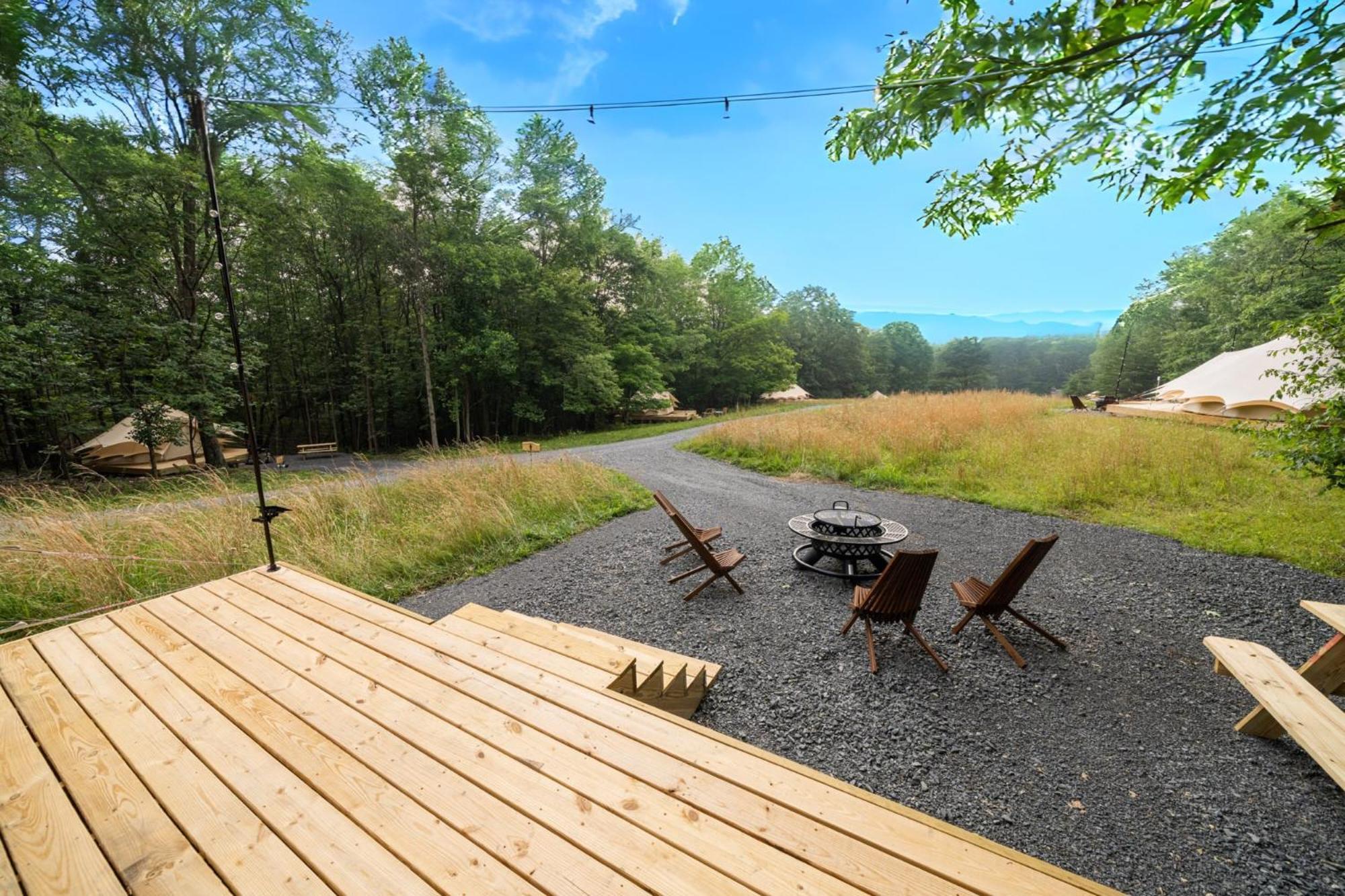 Firefly Ridge Luxury Retreat Hotel Great Cacapon Buitenkant foto